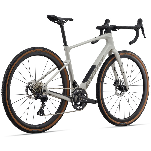 Giant Revolt Advanced 0